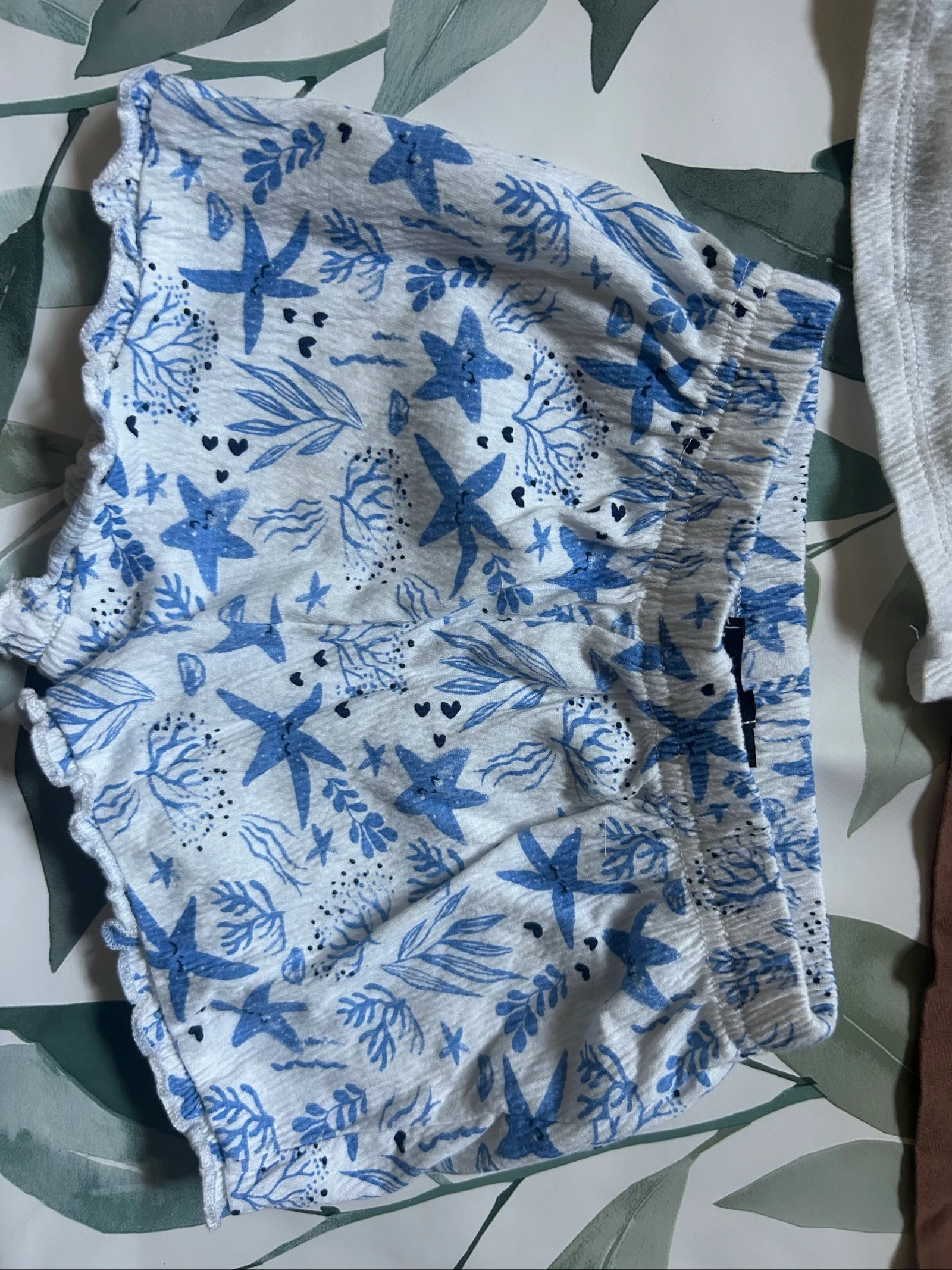 Bonito lote para bebé (2 tops + 1 short) talla 12 meses – photo 2